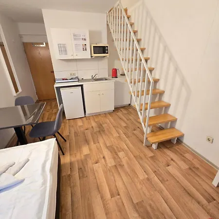 Efde Boardinghouse 3*